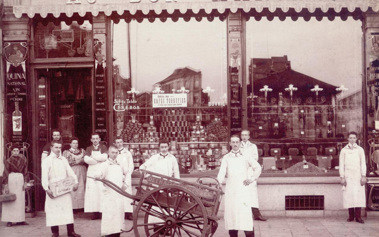 Het ontstaan van de archiefdienst van Delhaize gaat terug tot eind 1990 en ontleent haar legitimiteit aan de pioniersrol van Delhaize in het voedseldistributienetwerk in België